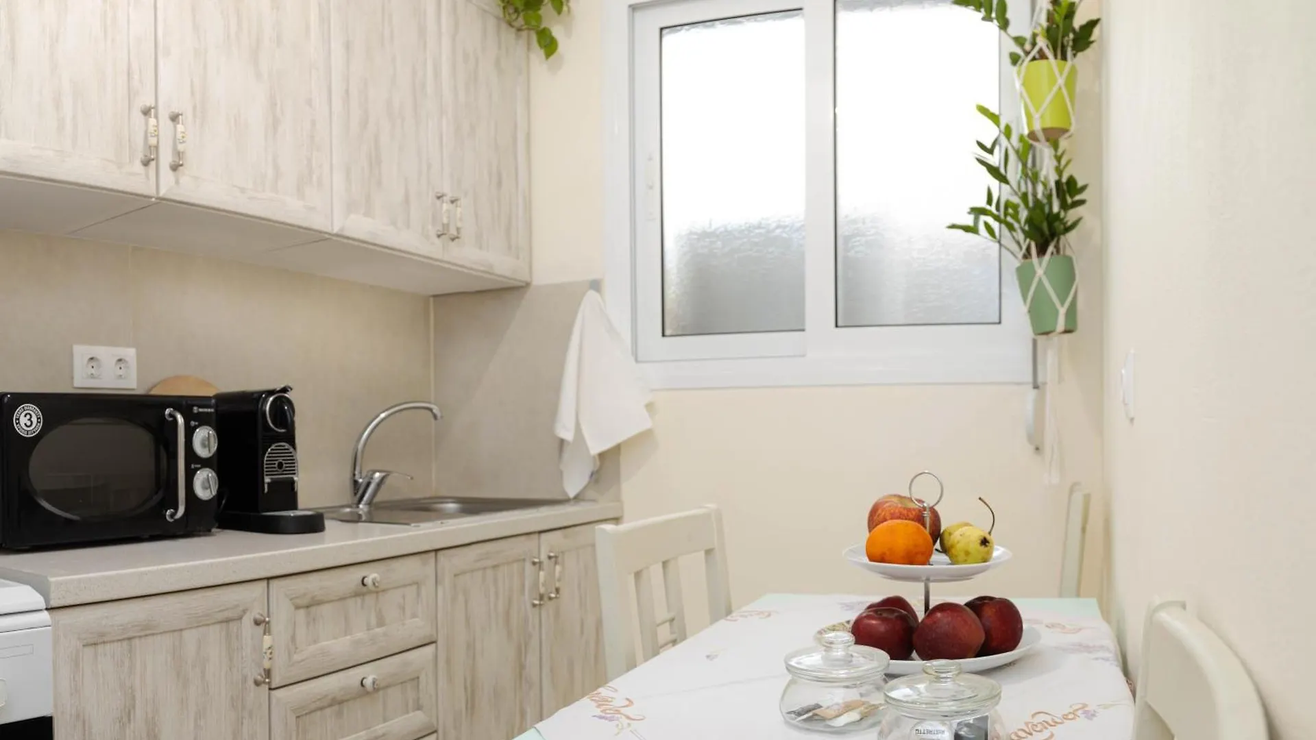 Flowers In The City - Elegant Home In Argostoli Holiday home