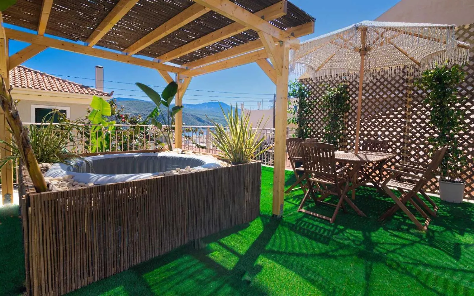 Flowers In The City - Elegant Home In Argostoli Greece