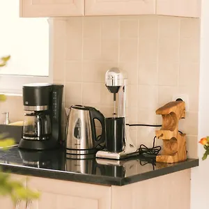 https://grey-house.rethymnohotels.net
